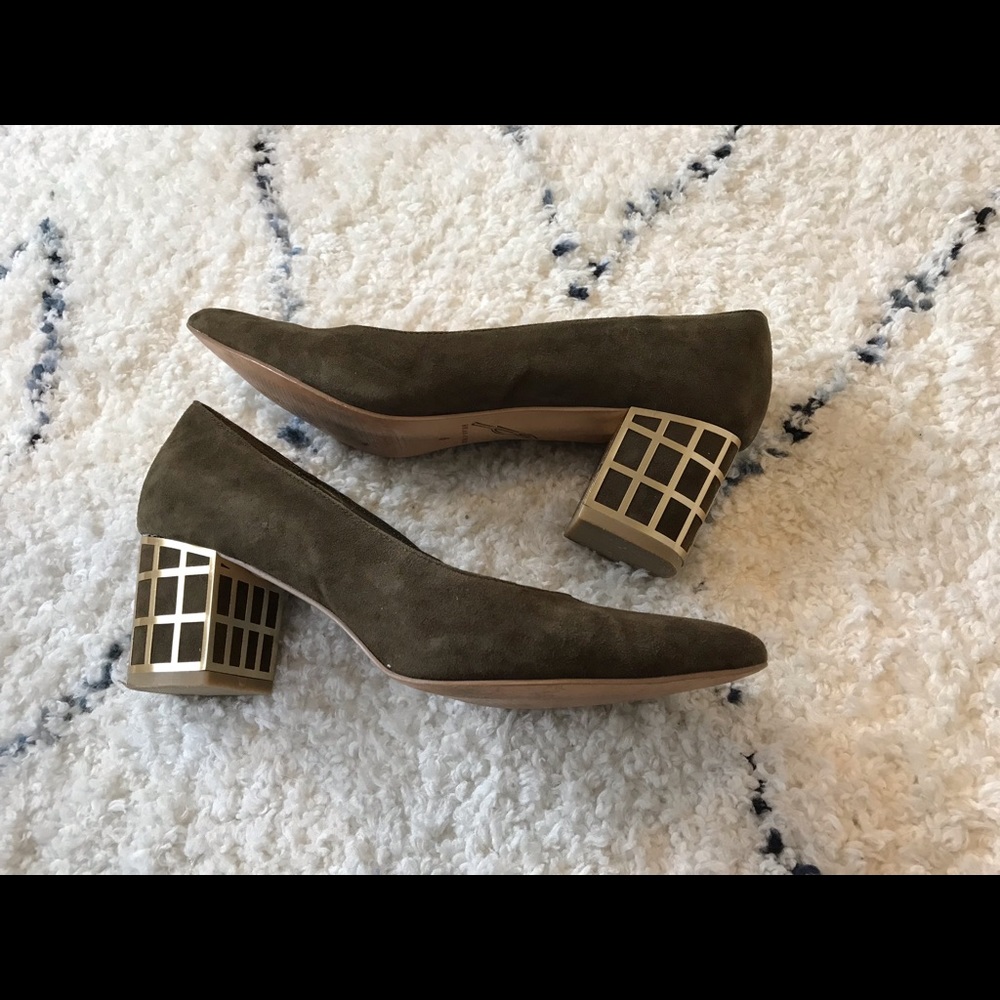 Brian Atwood olive suede pumps w gold block heel